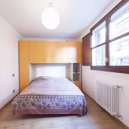 Rainbow House Apartment Bologna