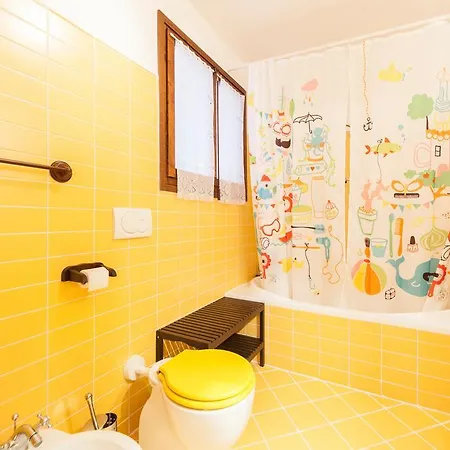 Apartman Rainbow House *