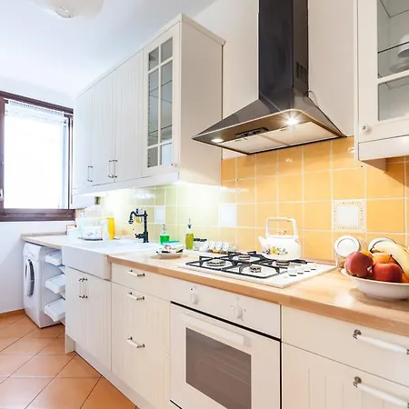 Rainbow House Apartman Bologna